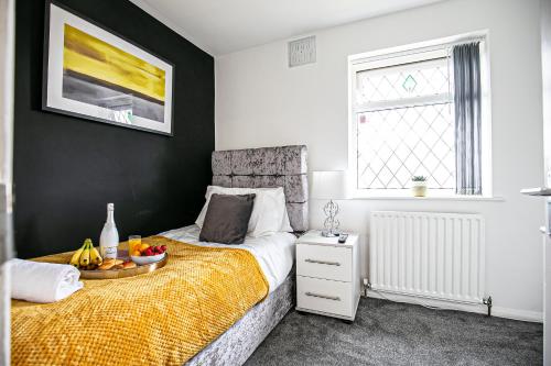 Central Leamington Spa House with Free Parking, Fast Wifi, Smart TV with Free Netflix and Garden by  in Leamington Spa