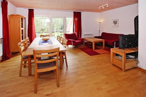 Familienfreundliches Ferienhaus mit Kamin in Babke in Roggentin (Mecklenburgische Seenplatte)