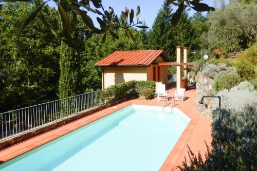  Holiday Home Oliveto Colle di Compito - ITO04150-F, Pension in Castelvecchio