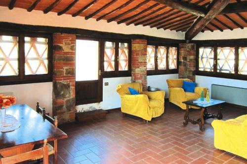  Agri-tourism Casa Peschiera San Leolino di Bucine - ITO06385-CYA, Pension in Panzano