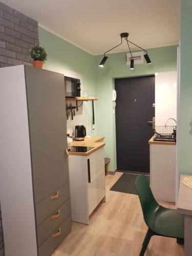 ห้องครัว, Apartament ul Okopowa - Parking płatny (Apartament ul Okopowa - Parking platny) in สรอดเมียสซีแย