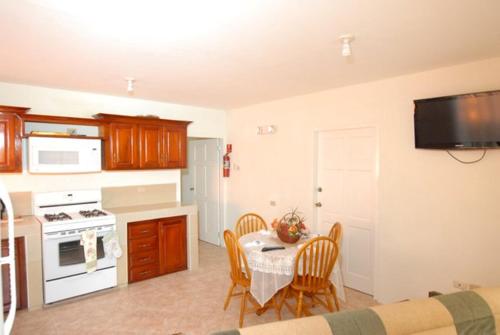 Facilities, JGs Tropical Apartments in Crown Point