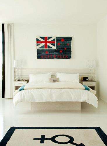 Bungalow Hotel in Long Branch, USA