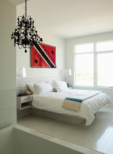 Bungalow Hotel in Long Branch, USA