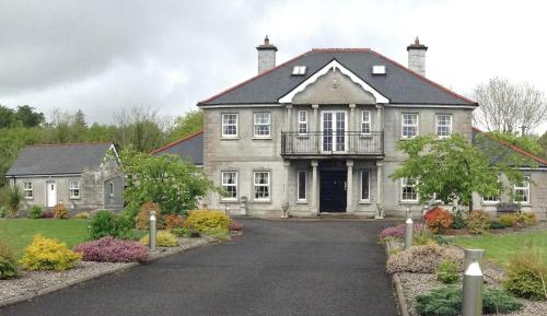 Deerpark Manor Bed and Breakfast - image 3