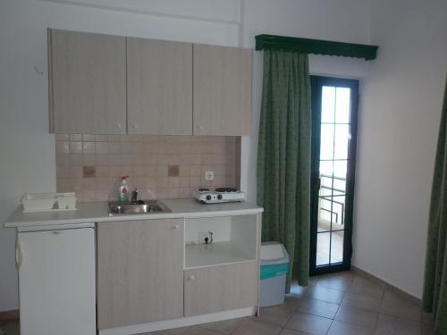 Studio with Sea View image 2