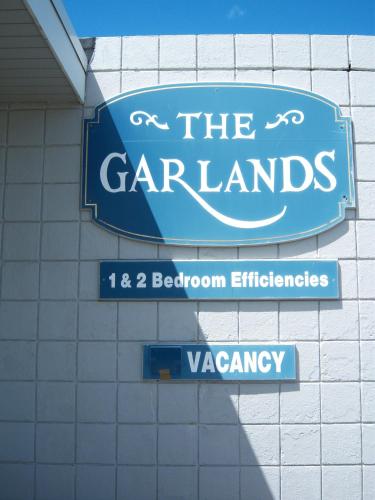 The Garlands Motel – Dennis Port, MA
