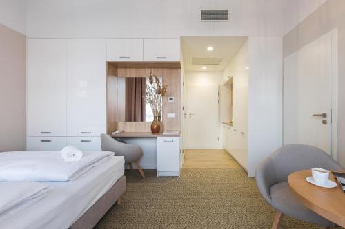 Molo Park Aparthotel - image 10