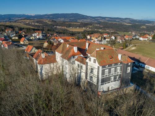 Schloß Aichberg in Eichberg, Österreich
