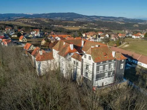 Schloß Aichberg in Eichberg, Österreich