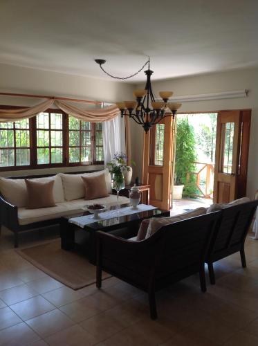 Villa Paloma/ Home/ Office-Remote Office in Constanza