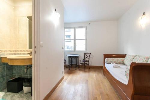 Nice Studio in the center of Paris CAPUCINES - image 6