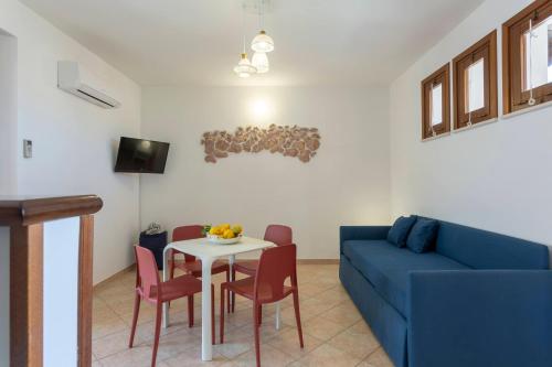 Family One-Bedroom Apartment image 5