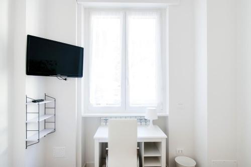 White Loft Como Center - By House Of Travelers