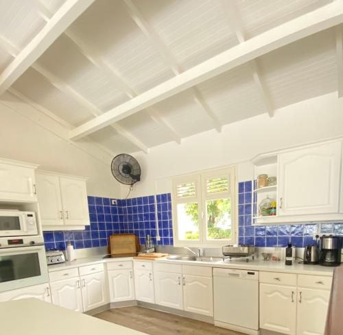 Instalações, Magar Vue Mer Plain Pied Piscine Jacuzzi Standing in Mare Gaillard