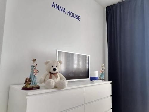 Anna House - image 2