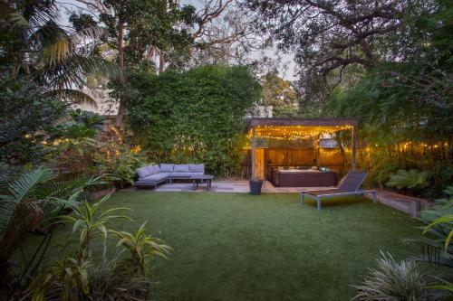 Spacious inner-city home close to the CBD