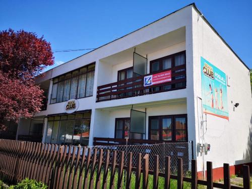 Beach Club Panzio es Camping
