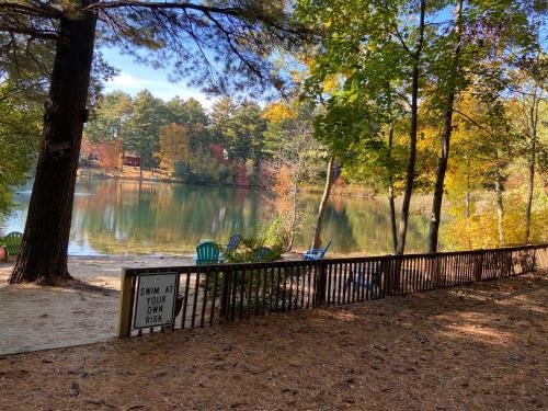 Clear Pond Getaway - Apartment - Plymouth