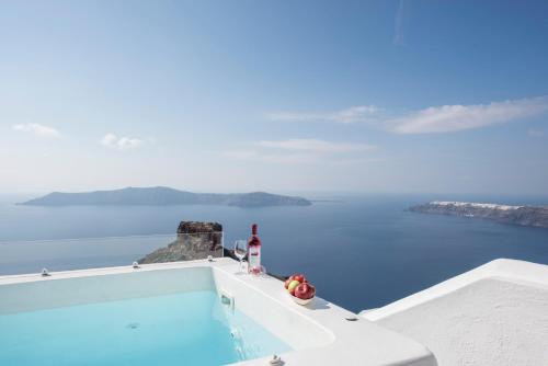 Elia Cave Suites Santorini