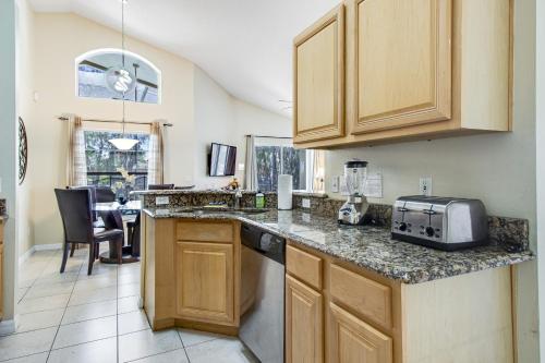 Emerald Island Oasis - image 8