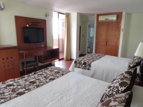 2 double beds