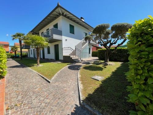 APARTAMENT JOY TRILOCALE PIANO TERRA