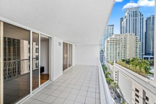 Luxury 1 Bedroom Apartment • Brickell • City and Ocean View in Miami, USA