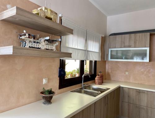 Rebekka's HOUSE in Itanos