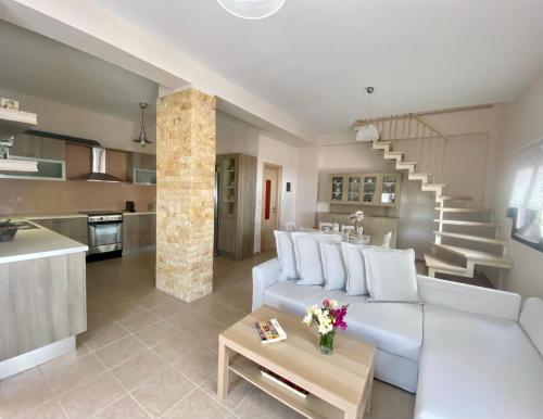 Rebekka's HOUSE in Itanos