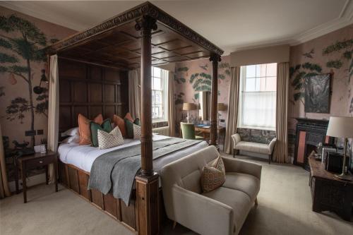 The George Hotel and Beach Club – Yarmouth
