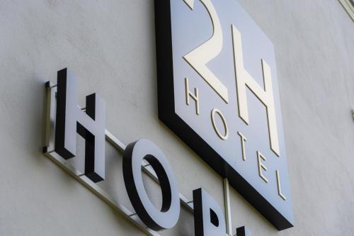 2H Horizon Hotel