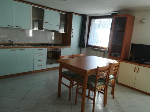 Konyha, Appartamento con vista chez Mary in Roisan