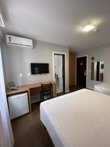 Deluxe Triple Room image 5