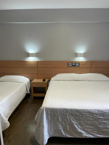 Deluxe Triple Room image 8