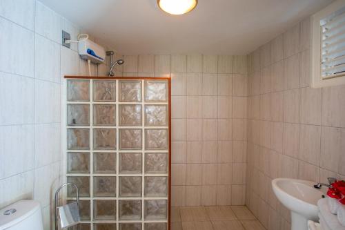 Three-Bedroom House image 10