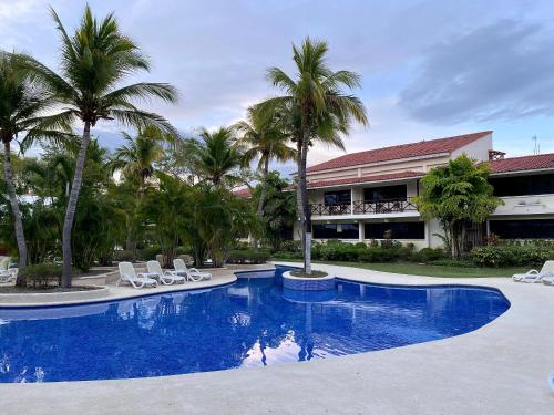 Swimming pool, Beautiful Beach Stay, Golf view Suite at Coronado in Playa Coronado