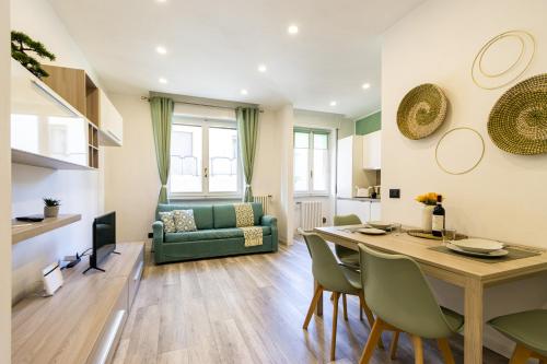 Toit ja joogid, Green Pearl ✰✰✰✰✰ Appartamento a 100 metri dal lago in Arona