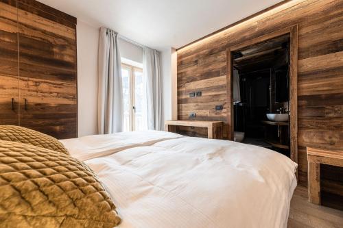 ALPINE DAYS Mountain Home