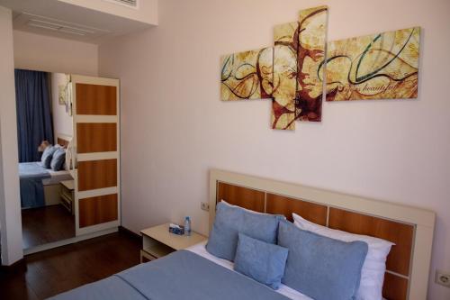 Elite Apartment - image 8