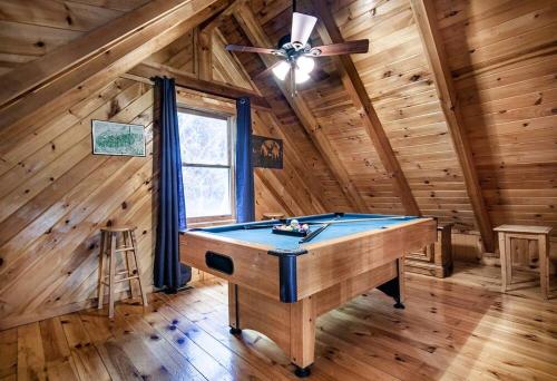 Cabin in the Woods with Hot Tub detail