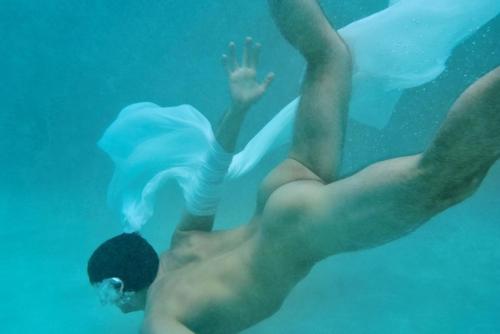 Toulouse hotes gay masculins uniquement (naturisme)