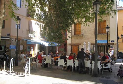 Lonja de la Seda, Apartments