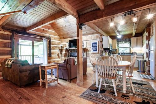 Bear Claw Cove - hot tub, jacuzzi, fireplace, view thumb 3