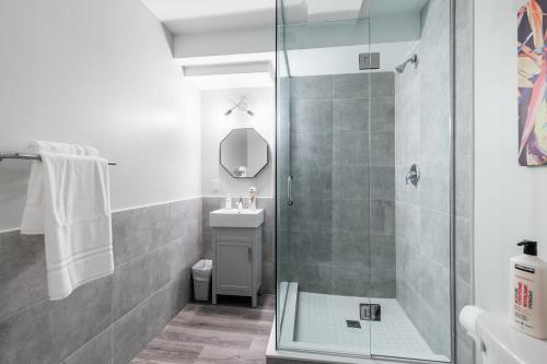 Brand New - 1BR Boutique Apartment - PRIME Location!