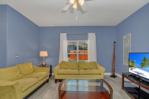 4BR Family Resort Home - Private Pool and BBQ! - image 5