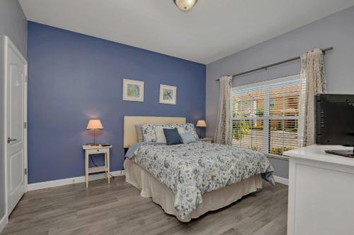 4BR Family Resort Home - Private Pool and BBQ! - image 8