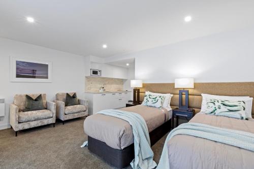 Queenstown House Lakeside - image 7
