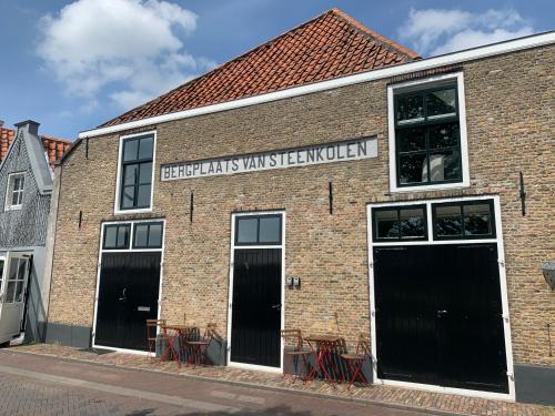  Pakhuis aan de Haven - stuurboord, Ferienwohnung in Zierikzee