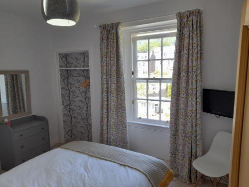 Burntisland Garden Apartment, Fife - 40 mins to Edinburgh